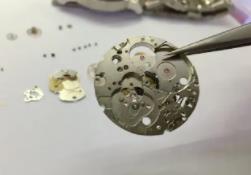 劳力士手表官方售后地址-更换配件